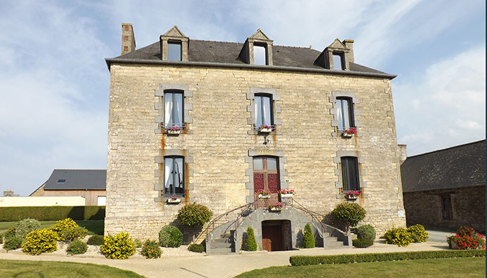 Mairie de Plesder - Bretagne romantique