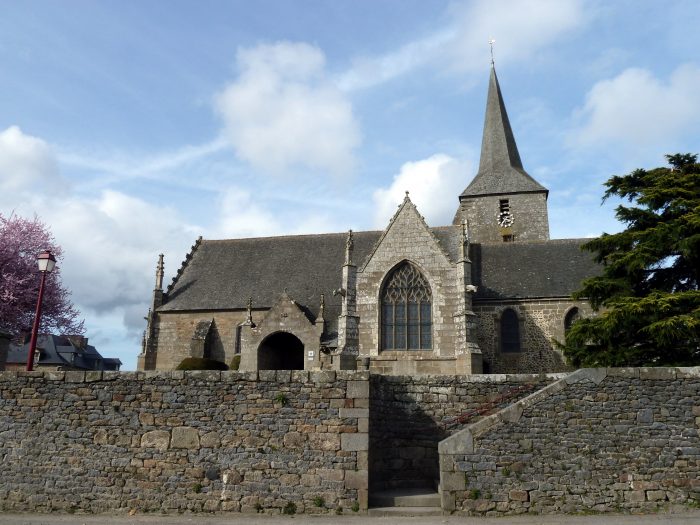 Eglise Saint-Pierre-Saint-Firmin (St pierre de plesguen) en bretagne romantique